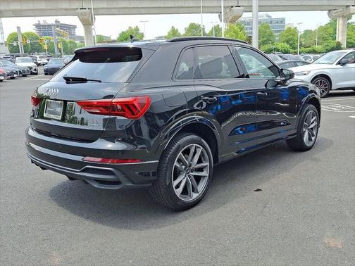 2024 Audi Q3 Premium 45 TFSI S line quattro Tiptronic