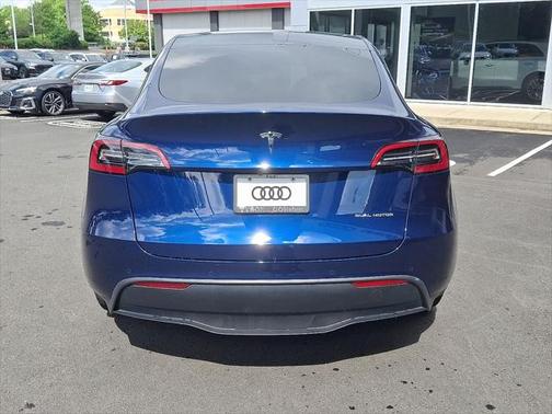 2022 Tesla Model Y Long Range Dual Motor All-Wheel Drive