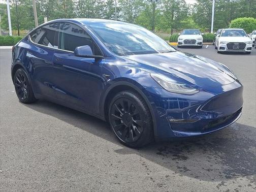2022 Tesla Model Y Long Range Dual Motor All-Wheel Drive