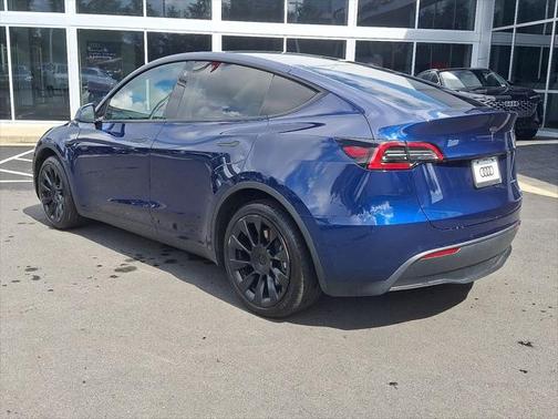 2022 Tesla Model Y Long Range Dual Motor All-Wheel Drive