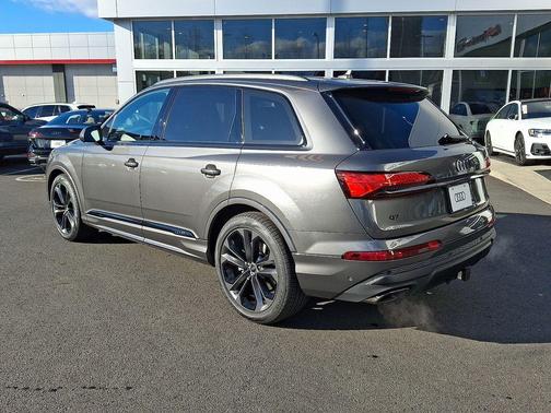 2026 Audi Q7 55 Premium Plus
