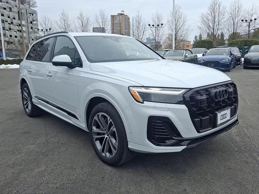 2026 Audi Q7 45 Premium