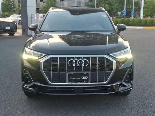 Mythos Black Metallic 2023 Audi Q3 Premium 45 TFSI S line quattro Tiptronic