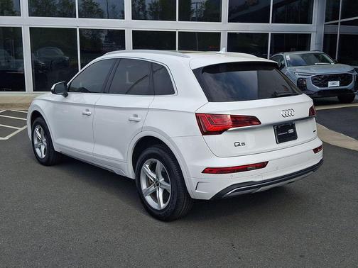 Ibis White 2023 Audi Q5 40 Premium