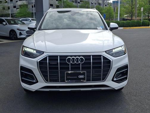 Ibis White 2023 Audi Q5 40 Premium