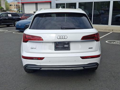 Ibis White 2023 Audi Q5 40 Premium