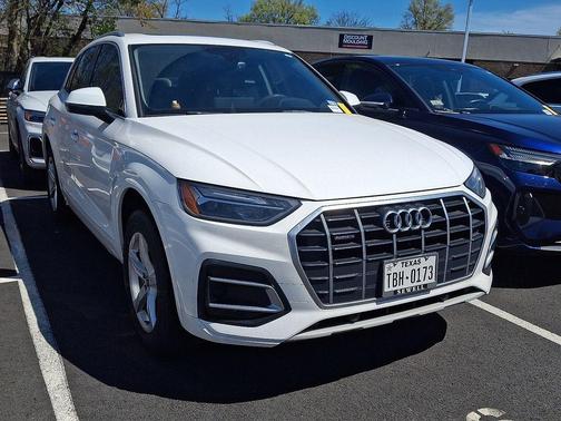 Ibis White 2023 Audi Q5 40 Premium