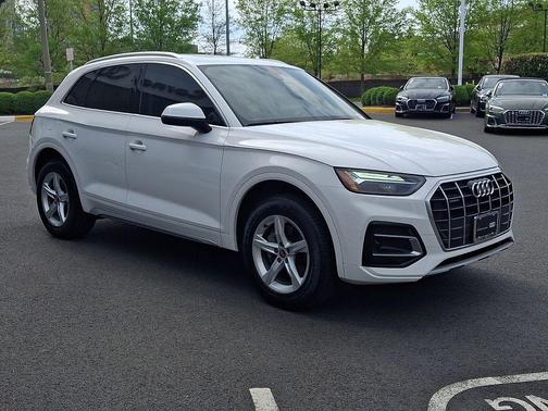 Ibis White 2023 Audi Q5 40 Premium