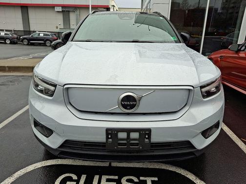 2021 Volvo XC40 Recharge Pure Electric P8