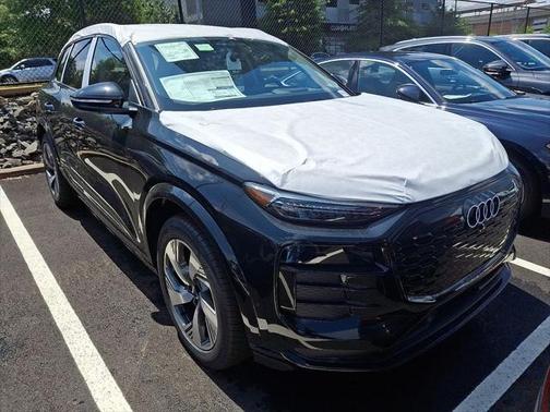 2025 Audi Q6 e-tron Premium Plus quattro