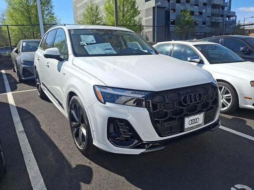 Glacier White Metallic 2026 Audi Q7 55 Prestige
