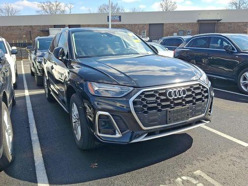 2023 Audi Q5 45 S line Premium