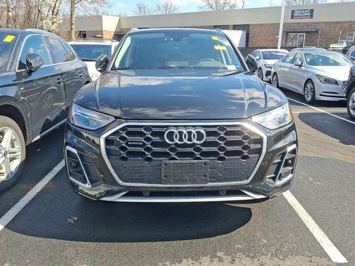 2023 Audi Q5 45 S line Premium