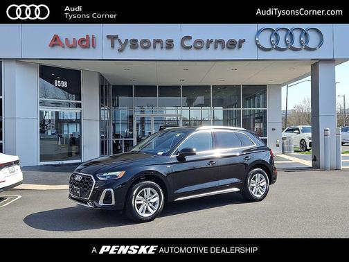 Mythos Black Metallic 2023 Audi Q5 45 S line Premium