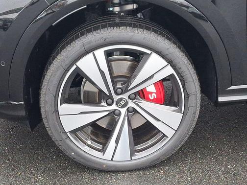 2025 Audi SQ5 3.0T Premium Plus