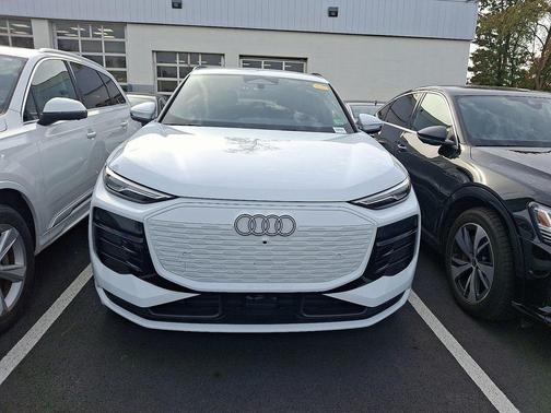 2025 Audi Q6 e-tron Premium quattro