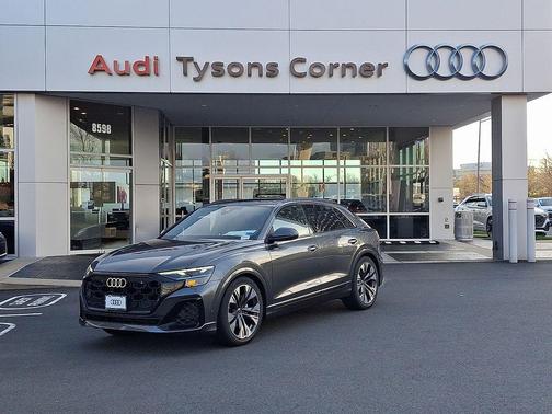 Daytona Gray Pearl Effect 2026 Audi Q8 55 Premium Plus