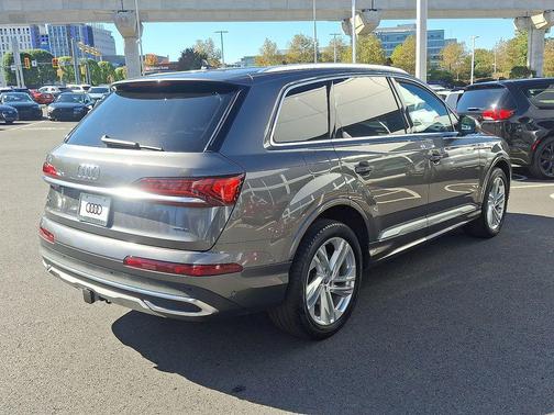 2021 Audi Q7 55 Premium Plus