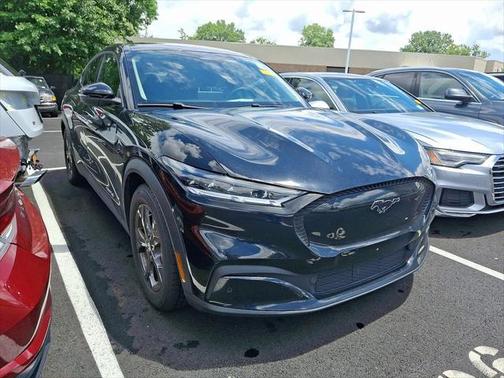 2022 Ford Mustang Mach-E Select