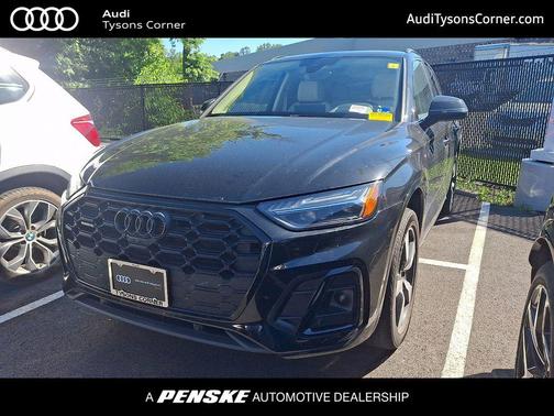 Mythos Black Metallic 2023 Audi Q5 45 S line Prestige