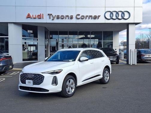 2025 Audi Q5 Premium TFSI quattro S tronic