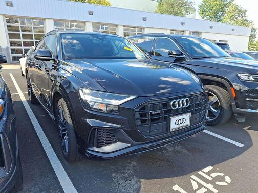 2020 Audi Q8 55 Premium Plus