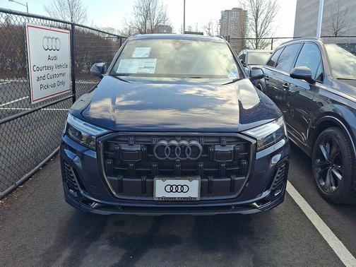 2026 Audi Q7 55 Premium Plus