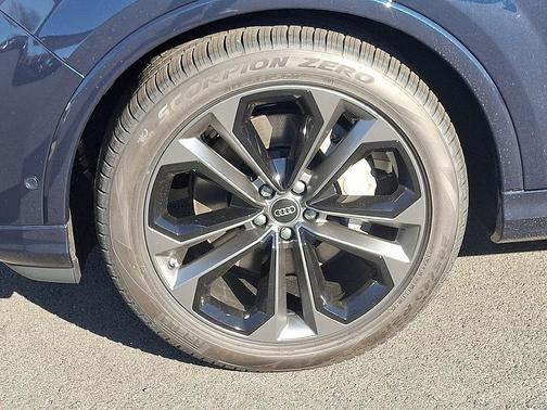 2026 Audi Q7 55 Premium Plus
