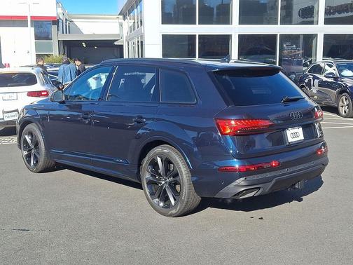 2026 Audi Q7 55 Premium Plus