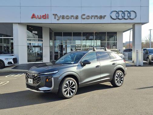 2026 Audi Q3 S line