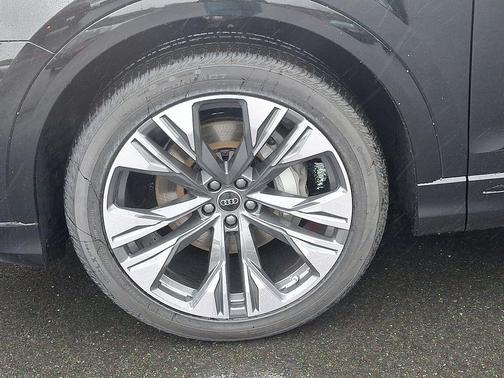 2026 Audi Q8 55 Premium Plus