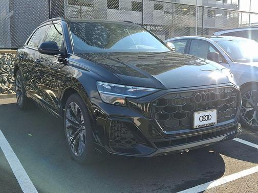 2026 Audi Q8 55 Premium Plus
