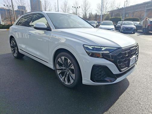 2026 Audi Q8 55 Premium Plus