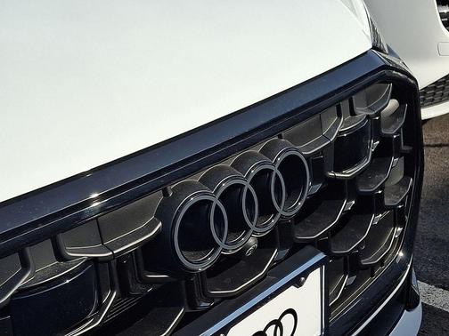 2026 Audi Q8 55 Premium Plus