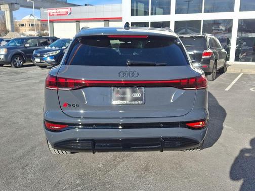 2025 Audi SQ6 e-tron Prestige quattro