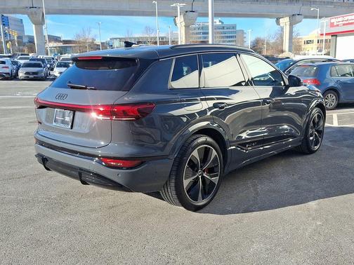 2025 Audi SQ6 e-tron Prestige quattro