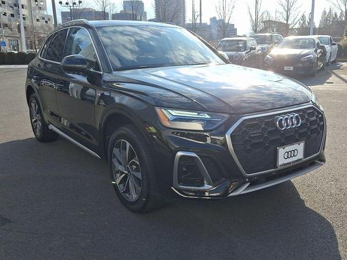 2023 Audi Q5 45 S line Premium Plus