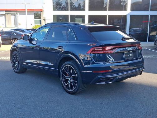 Waitomo Blue Metallic 2023 Audi Q8 55 Premium Plus