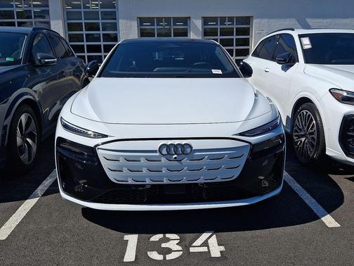 Glacier White 2025 Audi S6 e-tron Premium Plus