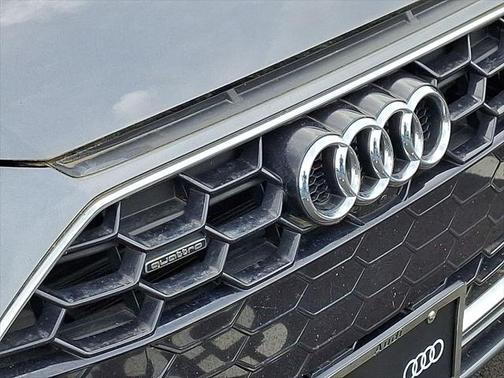 2022 Audi A4 45 S line Premium Plus