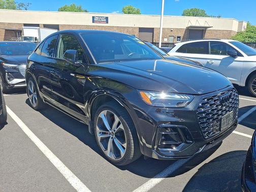 Mythos Black Metallic 2024 Audi Q5 45 S line Prestige
