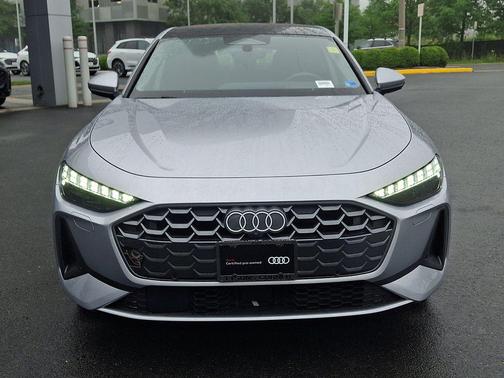 Florett Silver Metallic 2025 Audi A5 Premium Plus TFSI quattro S tronic
