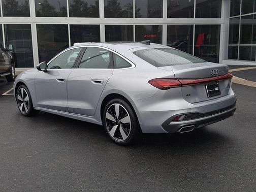 Florett Silver Metallic 2025 Audi A5 Premium Plus TFSI quattro S tronic