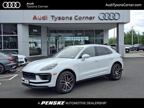 2023 Porsche Macan Base