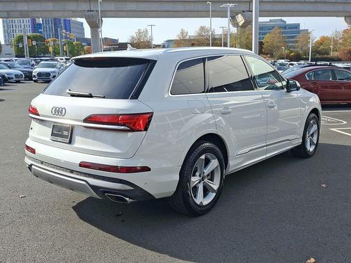 2025 Audi Q7 55 Premium