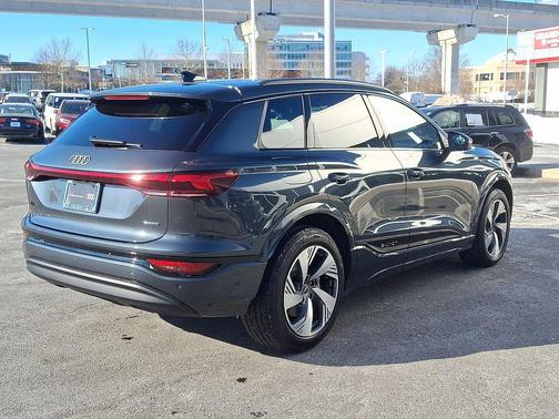 2025 Audi Q6 e-tron Premium Plus quattro