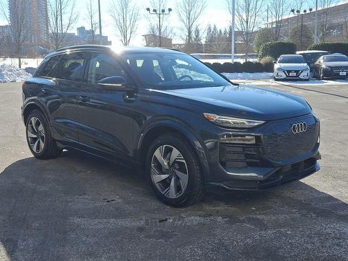 2025 Audi Q6 e-tron Premium Plus quattro