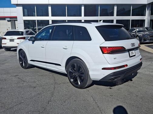 2026 Audi Q7 55 Premium Plus