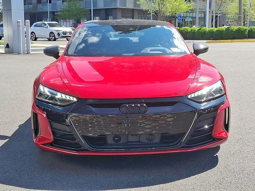 Tango Red Metallic 2022 Audi RS e-tron GT quattro