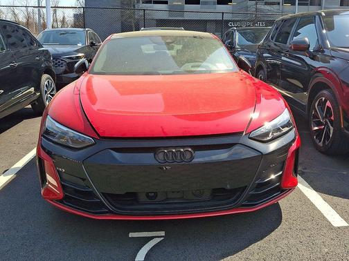 Tango Red Metallic 2022 Audi RS e-tron GT quattro